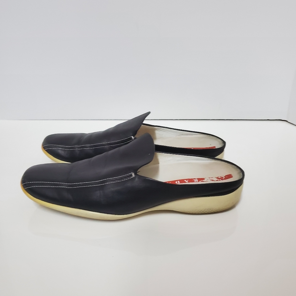 LADIES PRADA LEATHER MULES